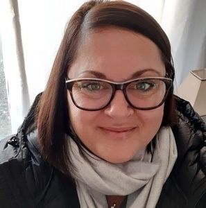 Meet your Posher, Valérie